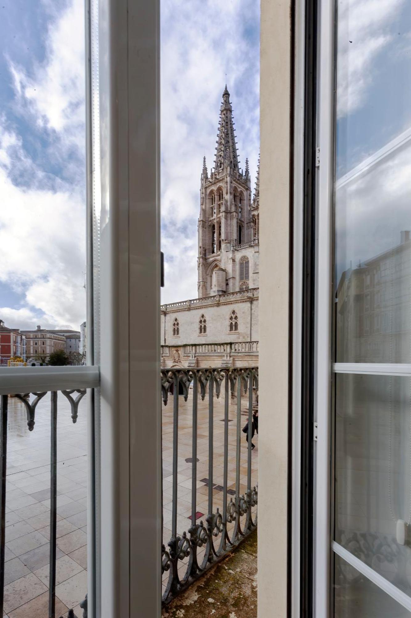 Cinco Balcones A La Catedral By Unique Rooms Burgo Dış mekan fotoğraf